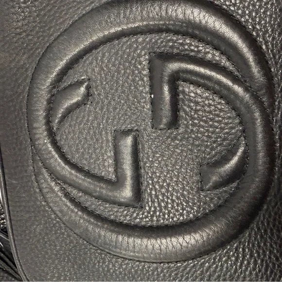 Gucci Black Leather Crossbody Bag with Tassel - Picture 8 of 12